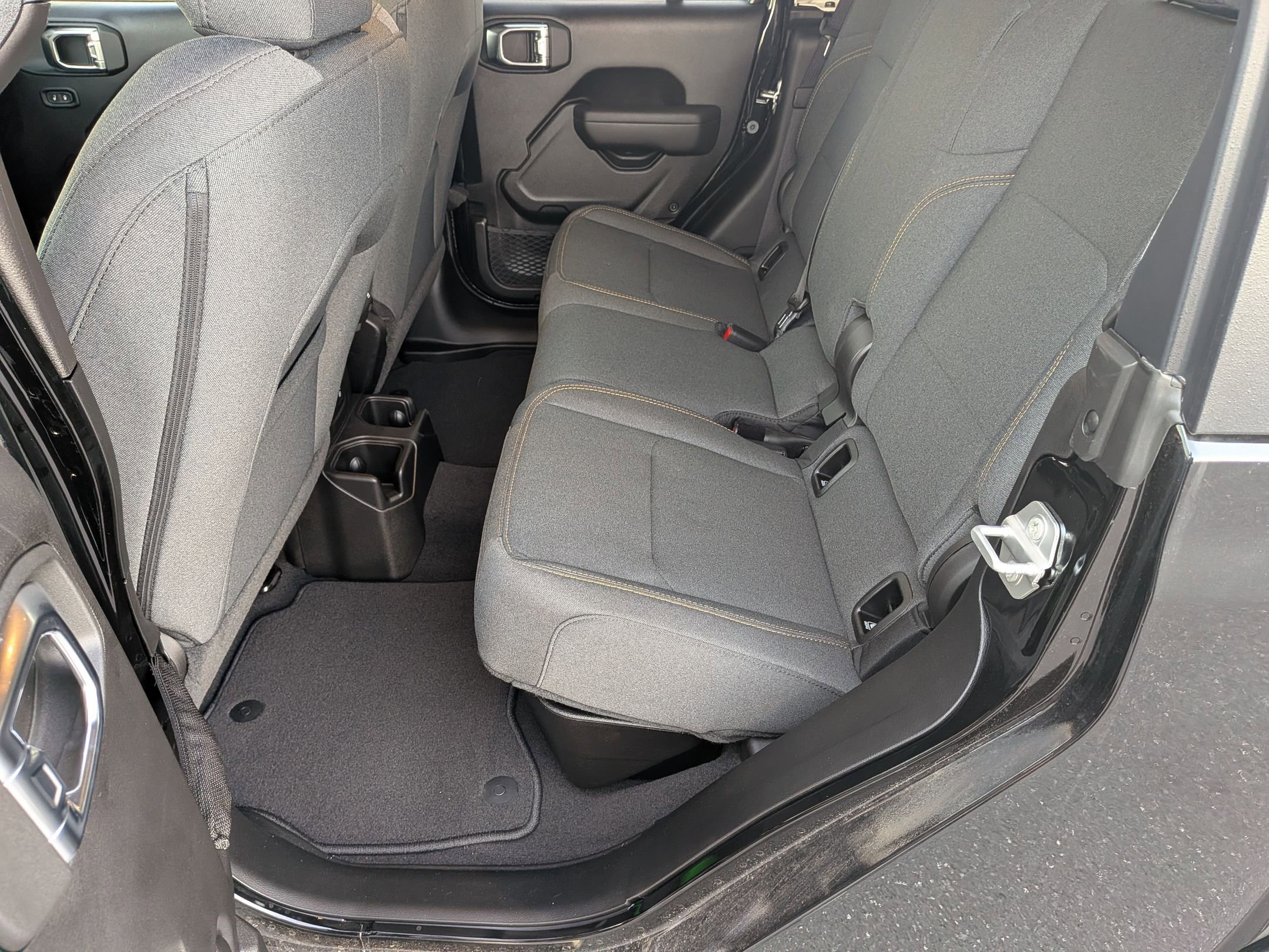 New 2025 Jeep Gladiator Sport image 25