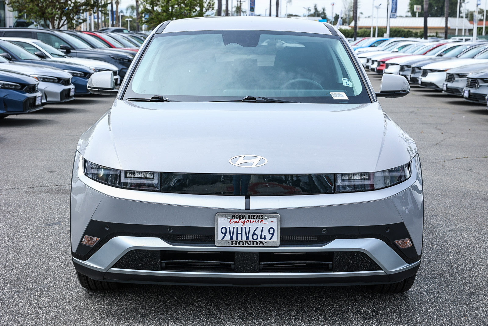 Used 2025 Hyundai Ioniq 5 SE image 2