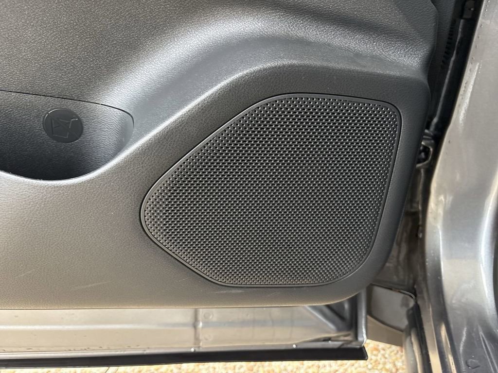 Used 2021 Nissan Rogue S FWD image 23