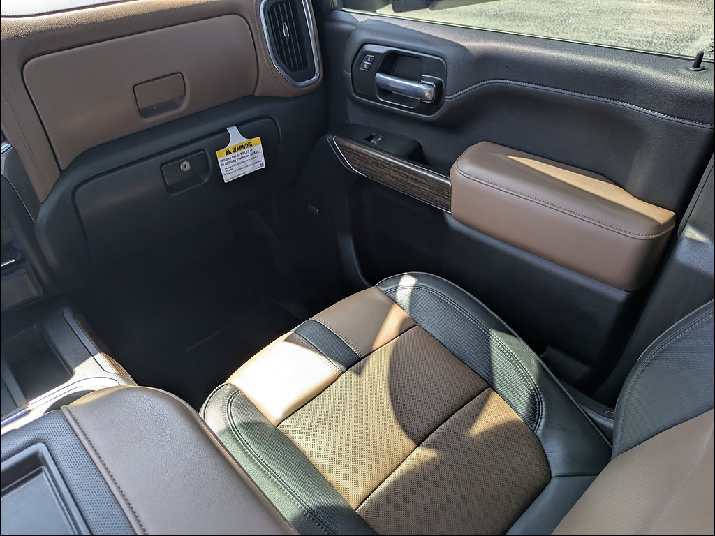 Certified 2022 Chevrolet Silverado 3500 High Country AWD/4WD image 18