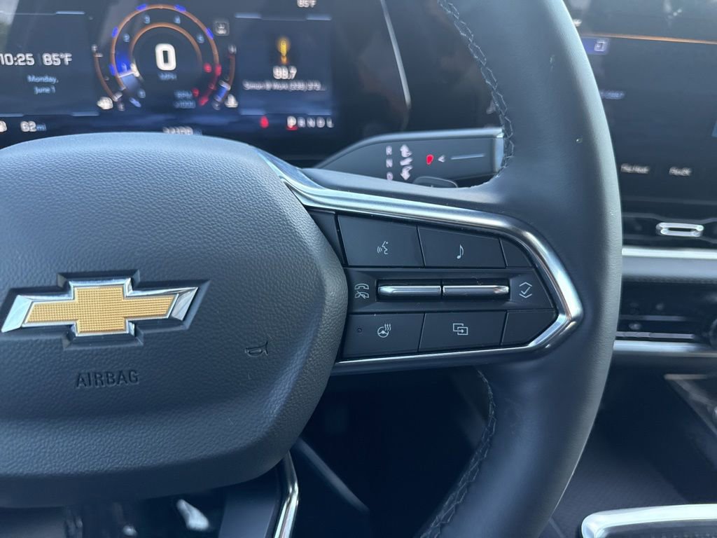 Used 2026 Chevrolet Equinox LT FWD image 13