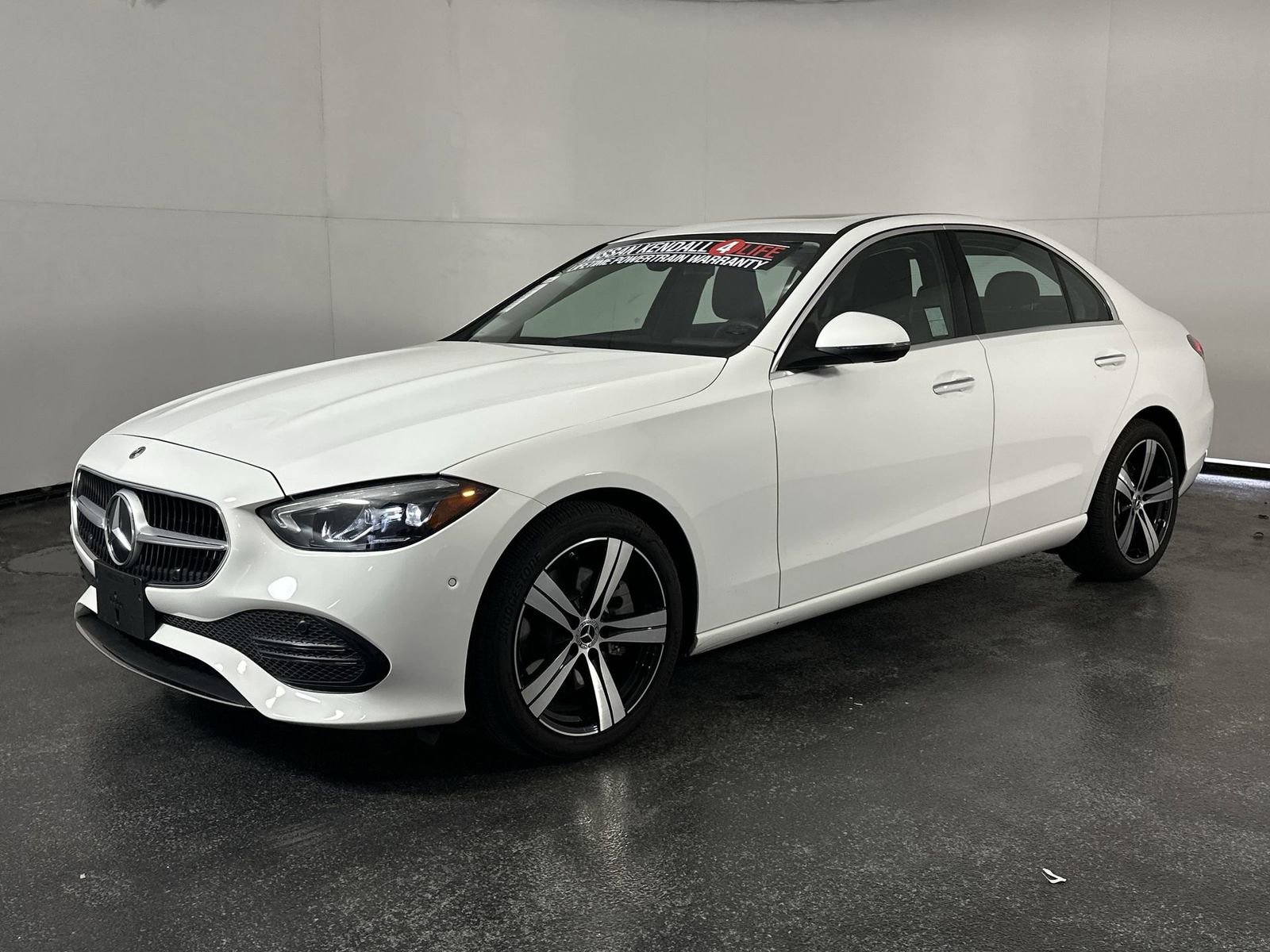 Used 2025 Mercedes-Benz C 300 Sedan image 4