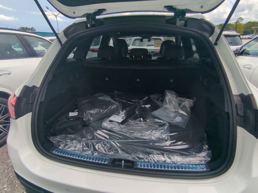 New 2025 Mercedes-Benz GLC 350e 4MATIC image 25