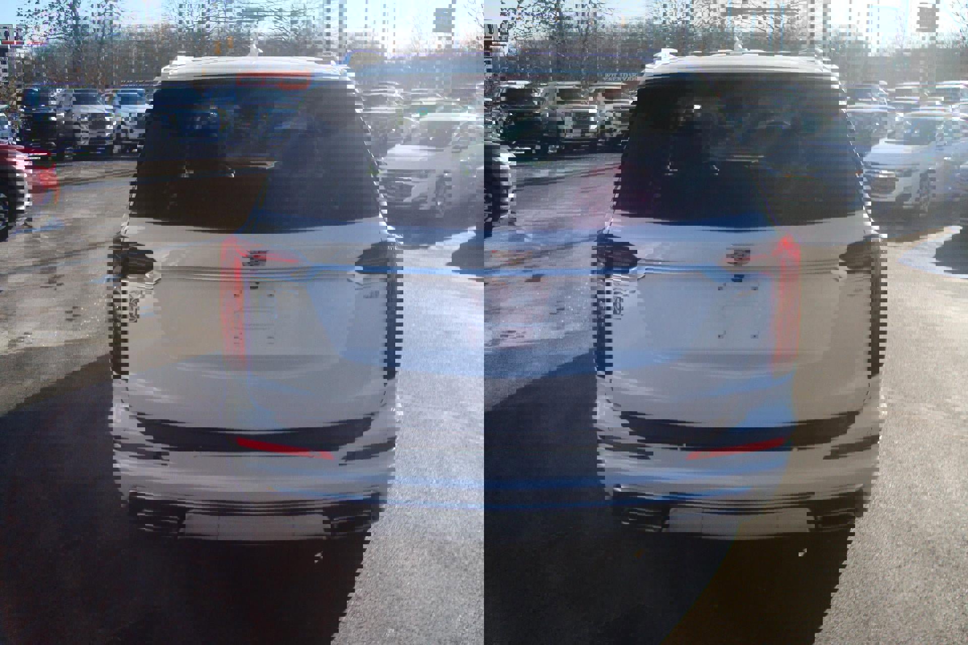 Used 2023 Cadillac XT6 Premium Luxury image 5