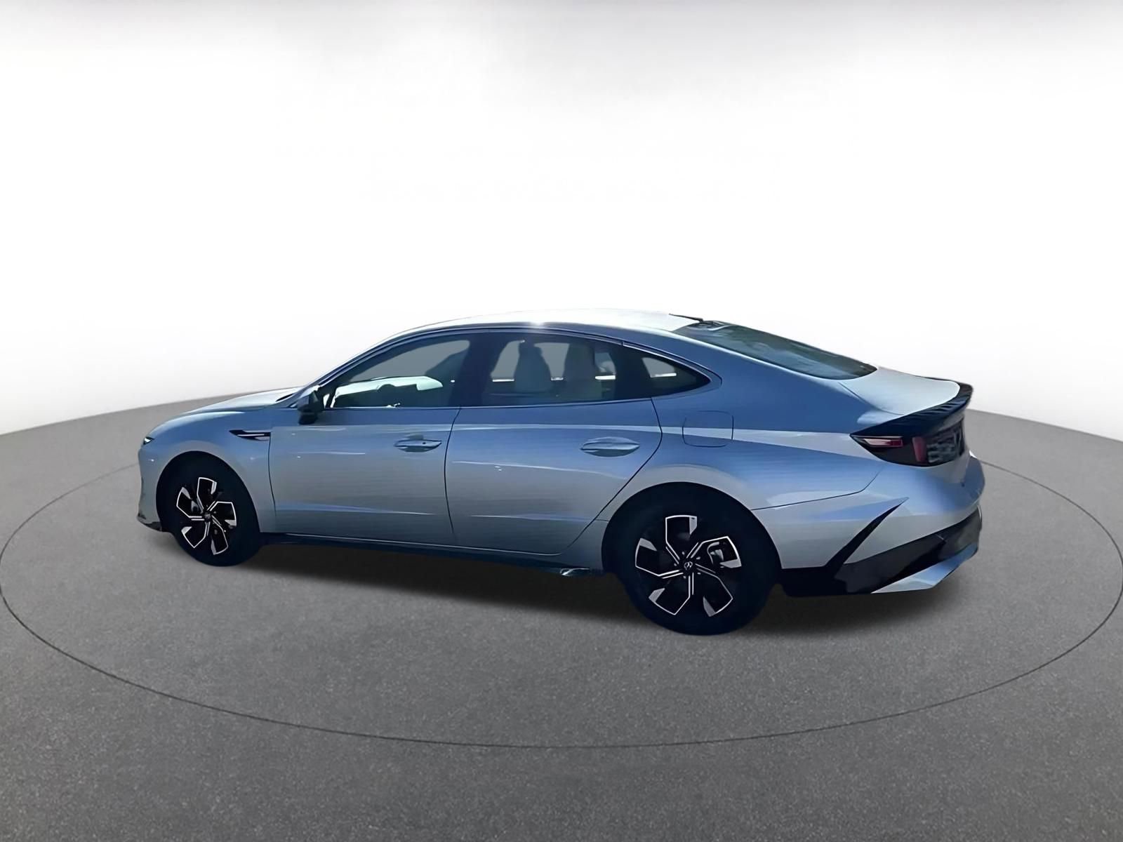 Used 2025 Hyundai Sonata SEL image 4