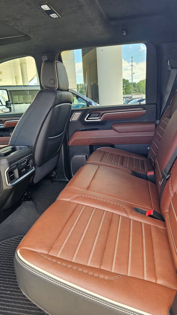 Used 2025 GMC Sierra 2500 Denali Ultimate AWD/4WD image 7