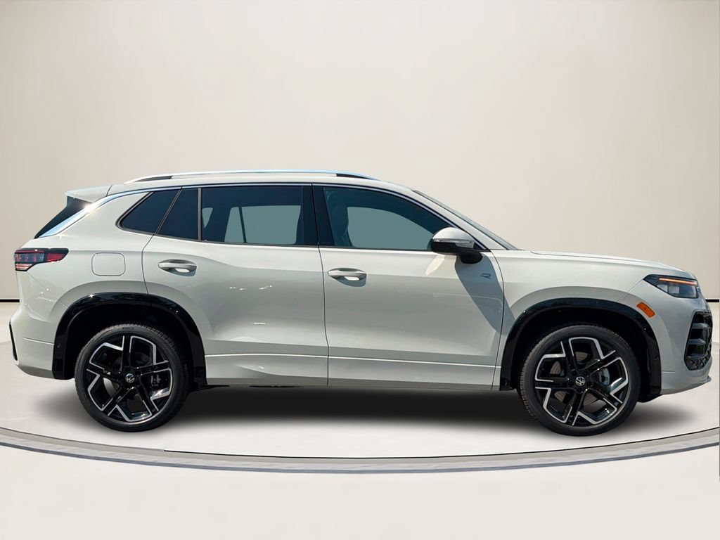 New 2026 Volkswagen Tiguan SEL R-Line AWD/4WD video 2