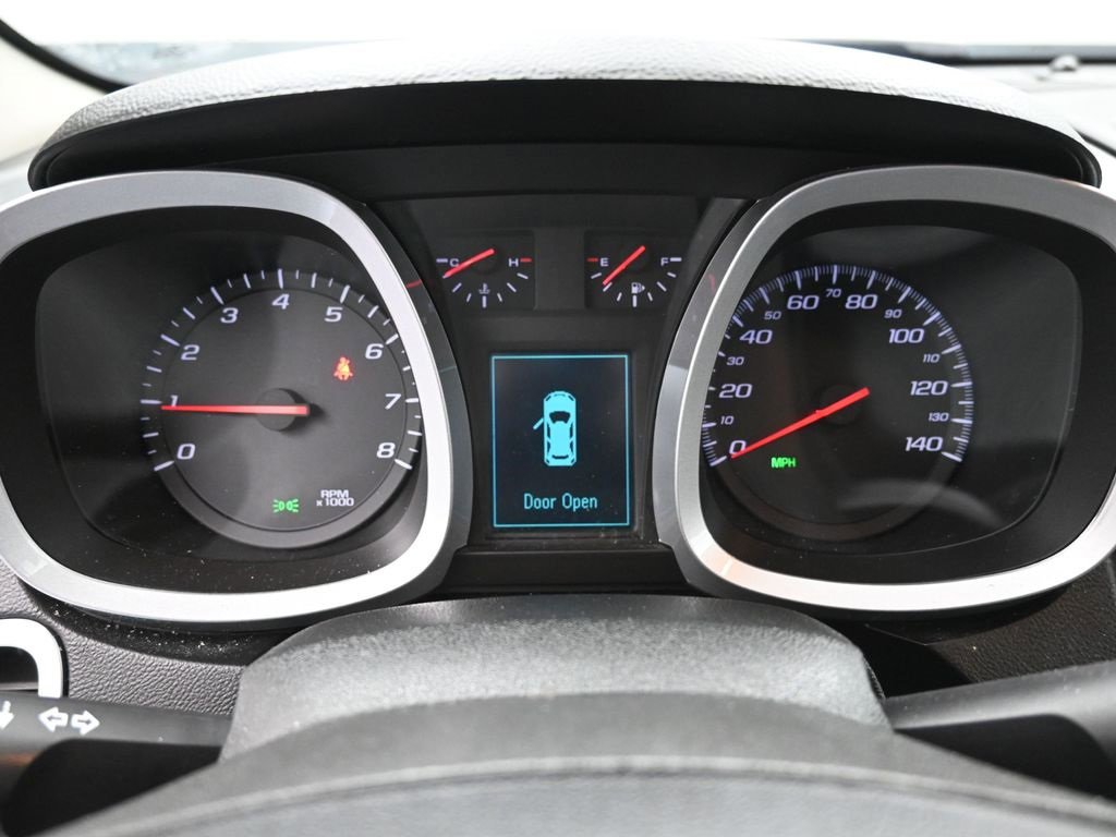 Used 2017 Chevrolet Equinox LT w/ Convenience Package image 4