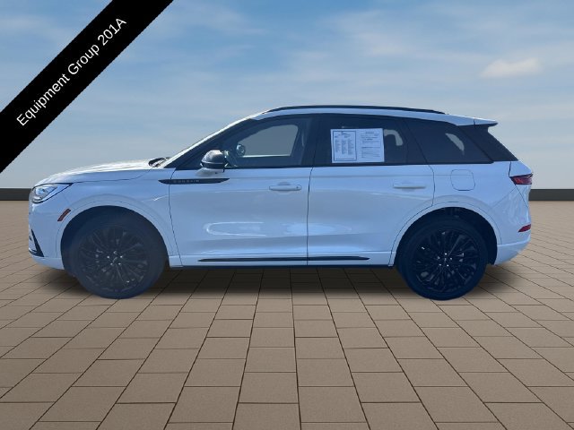 Certified 2024 Lincoln Corsair Reserve w/ Equipment Group 201A AWD/4WD image 3