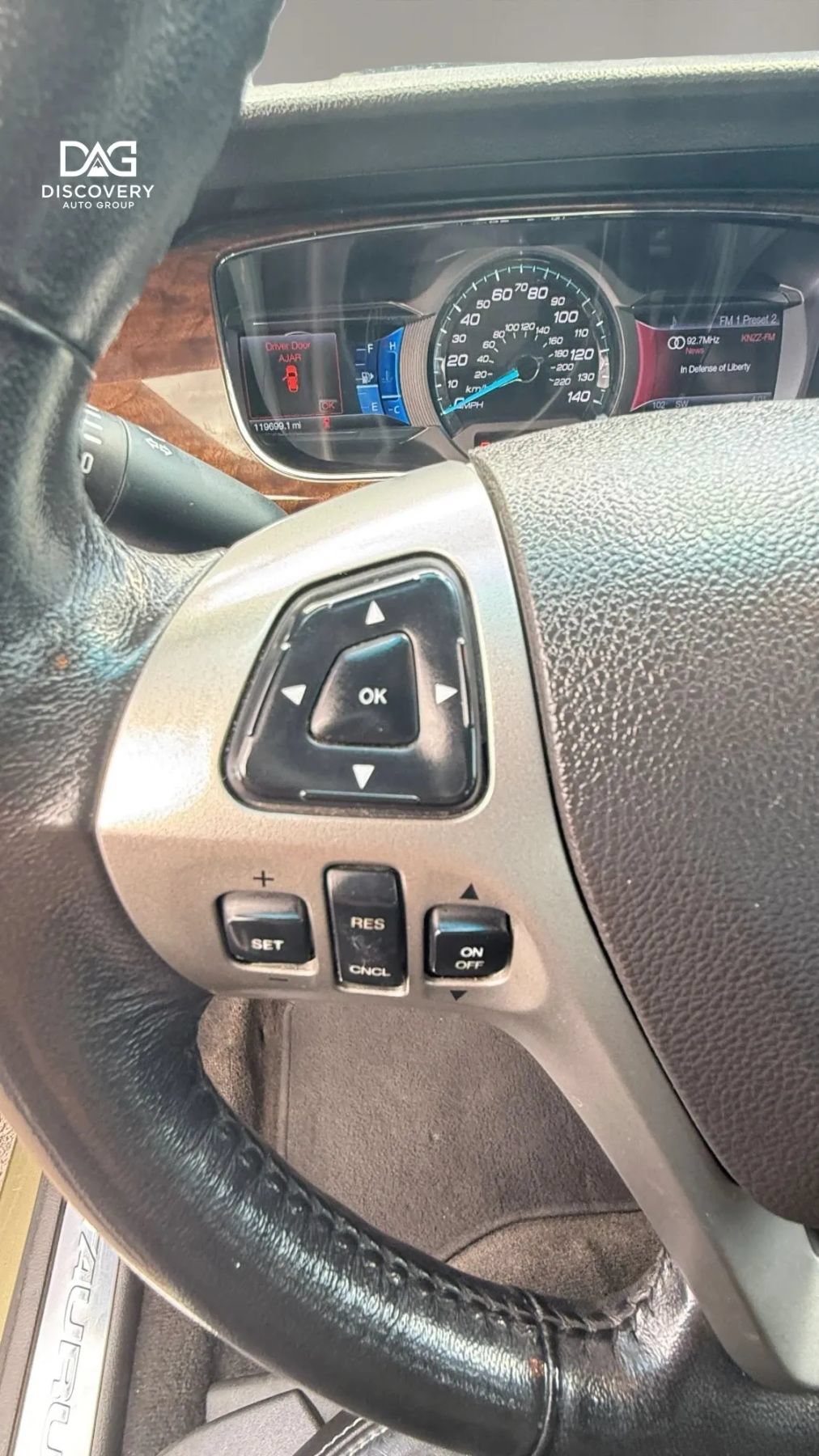 Used 2013 Ford Taurus Limited FWD image 18