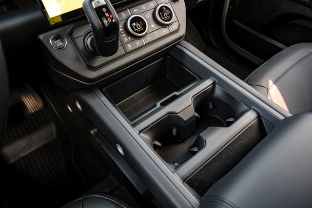 New 2026 Land Rover Defender 110 X-Dynamic SE AWD/4WD image 30