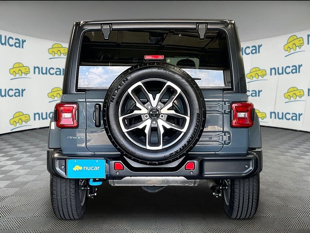 Used 2024 Jeep Wrangler Unlimited w/ Convenience Group AWD/4WD image 5