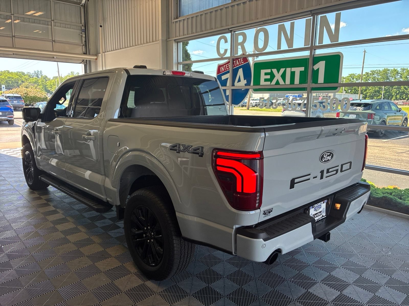Used 2024 Ford F150 Lariat AWD/4WD image 4