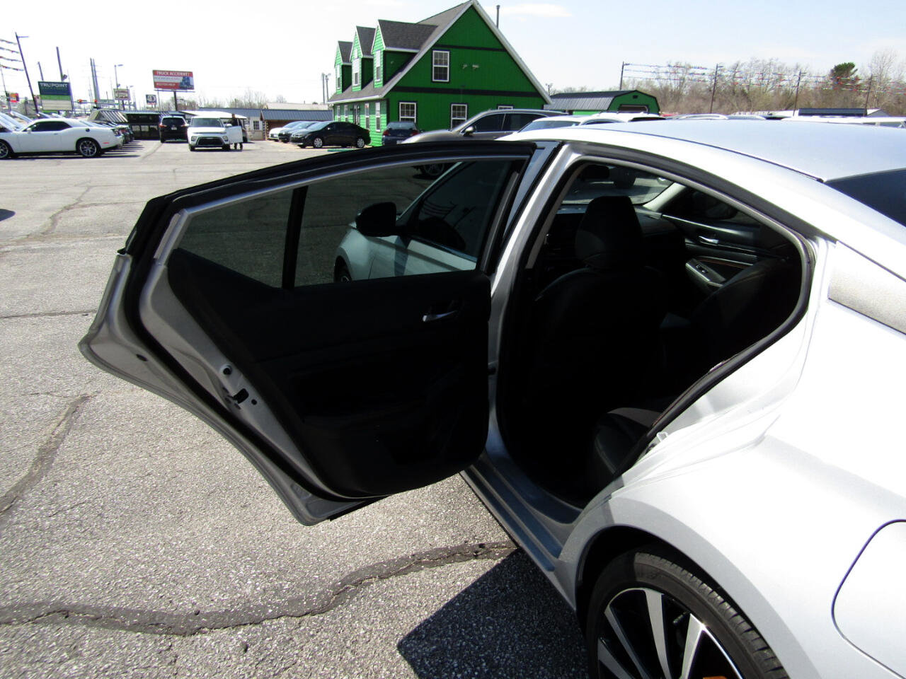 Used 2021 Nissan Altima 2.5 SR w/ SR Premium Package image 19