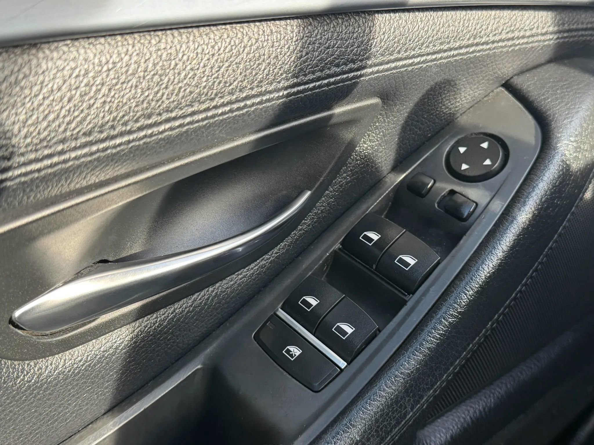 Used 2013 BMW 528i xDrive Sedan AWD/4WD image 25