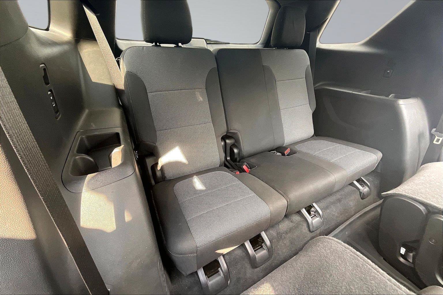 Used 2023 Chevrolet Traverse LT FWD image 27