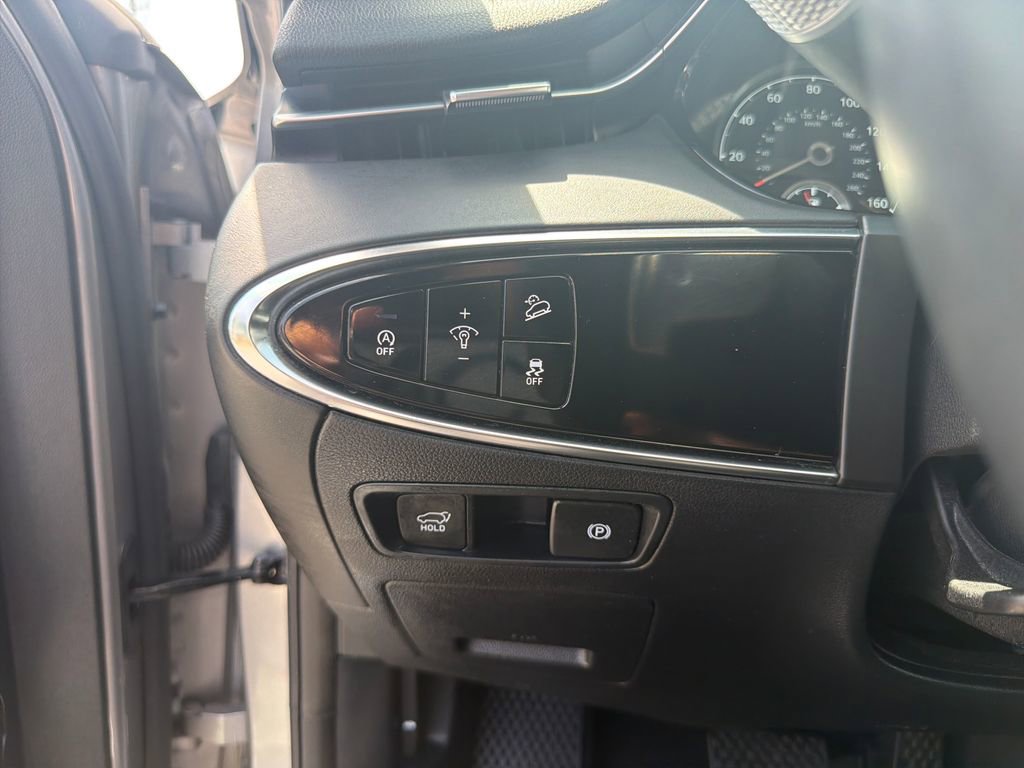 Used 2025 Genesis GV70 2.5T AWD/4WD image 32