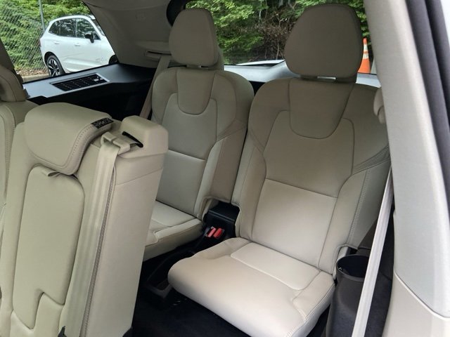 New 2026 Volvo XC90 B6 Ultra image 16