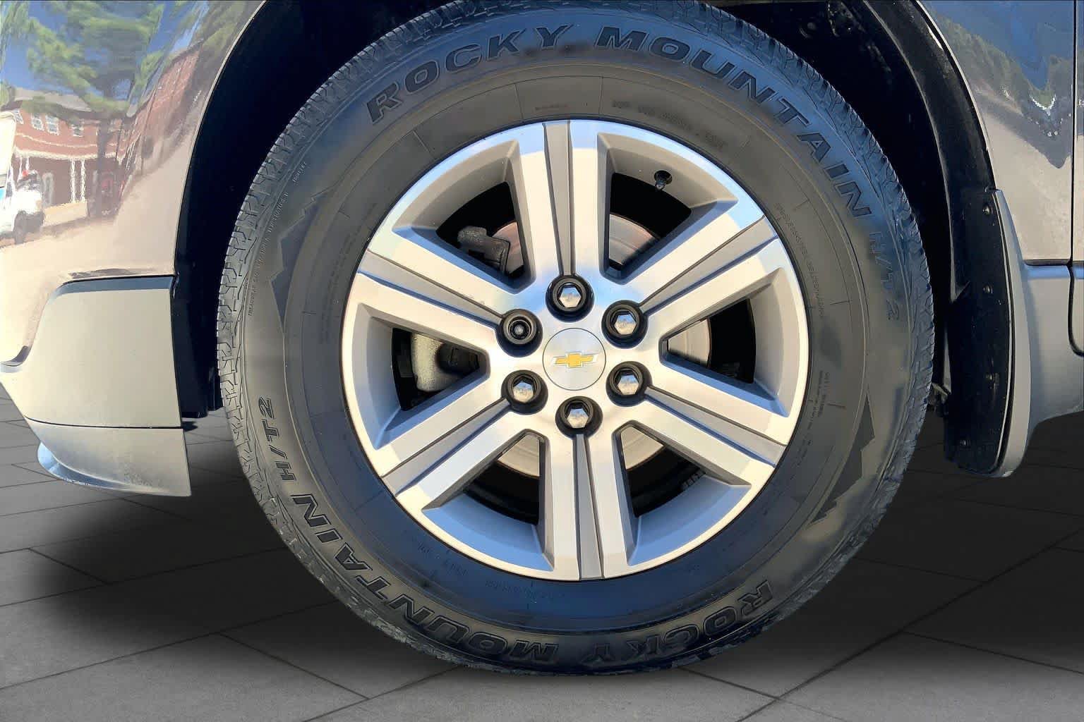 Used 2016 Chevrolet Traverse LT FWD image 11