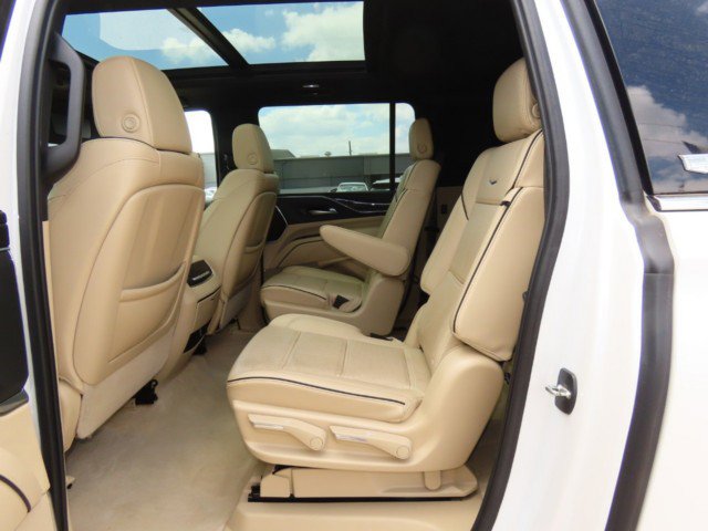 Used 2023 Cadillac Escalade ESV Premium Luxury image 19