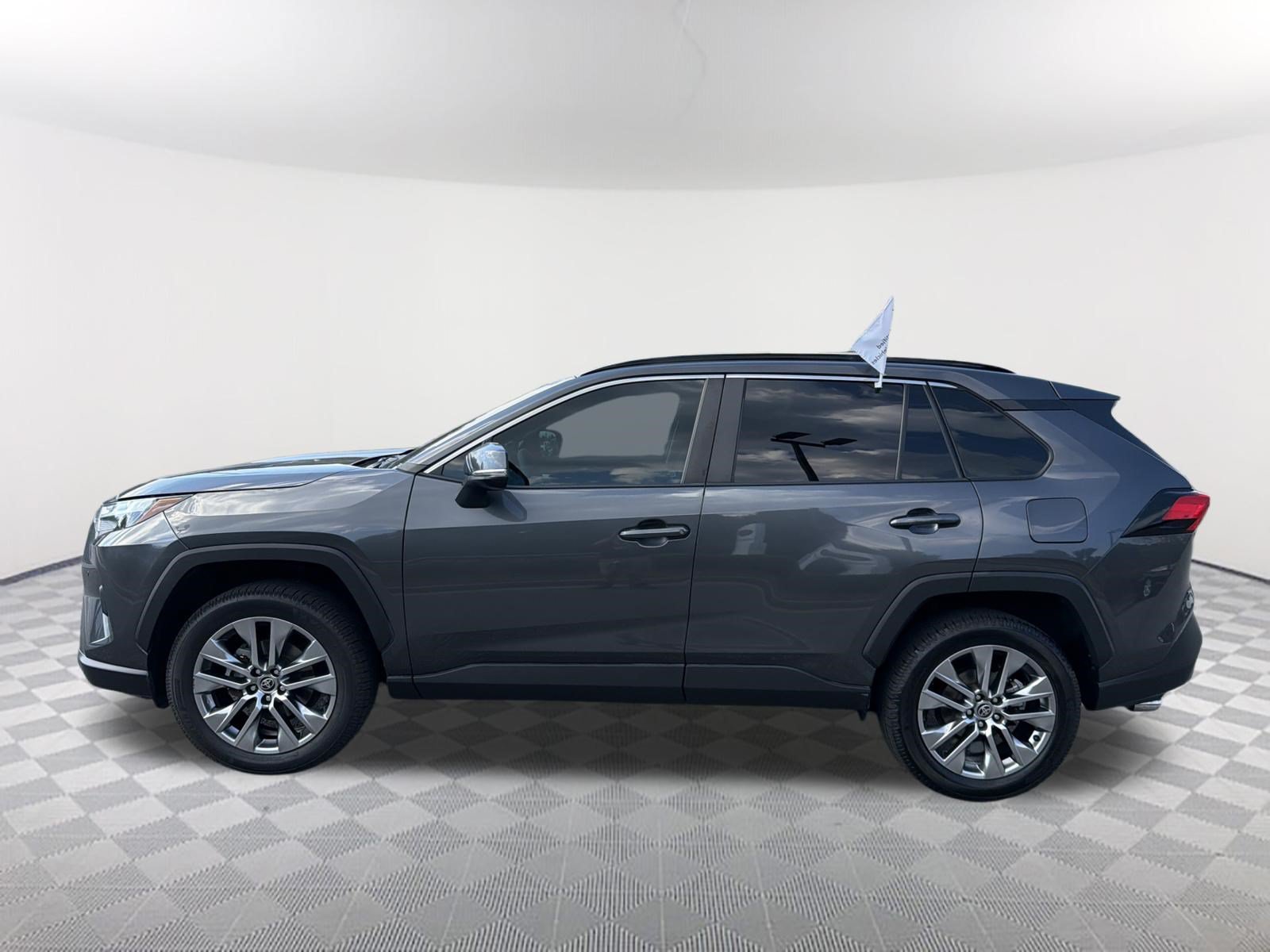 Certified 2022 Toyota RAV4 XLE Premium AWD/4WD image 13