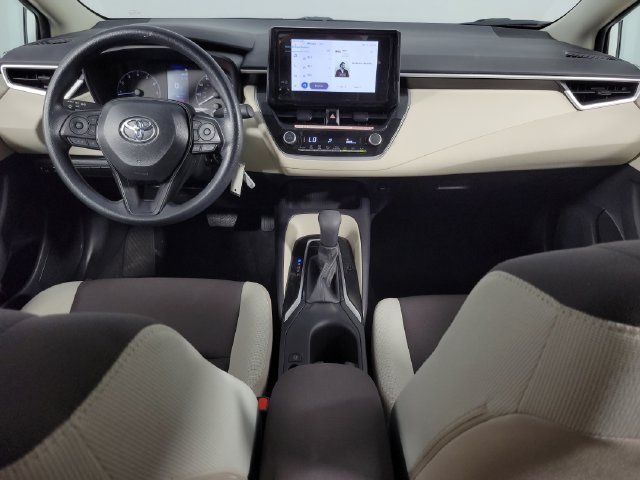 Used 2025 Toyota Corolla LE FWD image 25