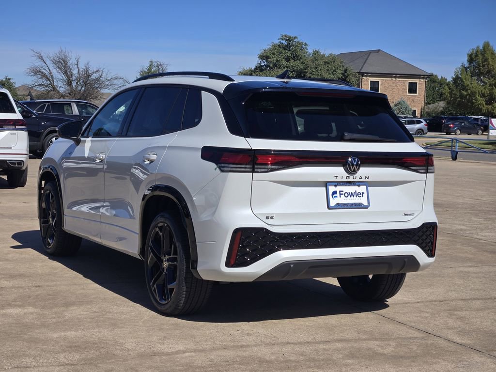 New 2026 Volkswagen Tiguan SE R-Line image 3