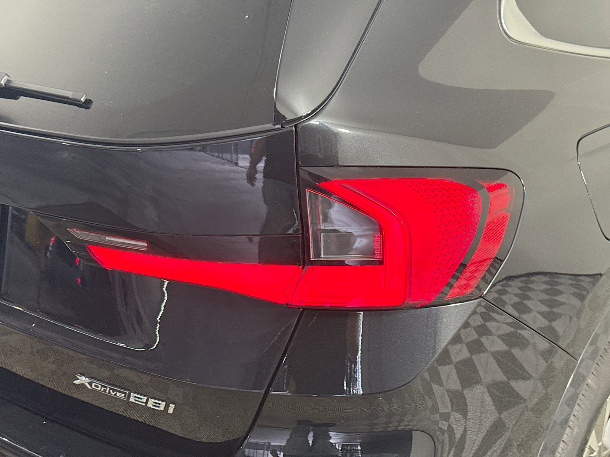 Used 2025 BMW X1 xDrive28i AWD/4WD image 34