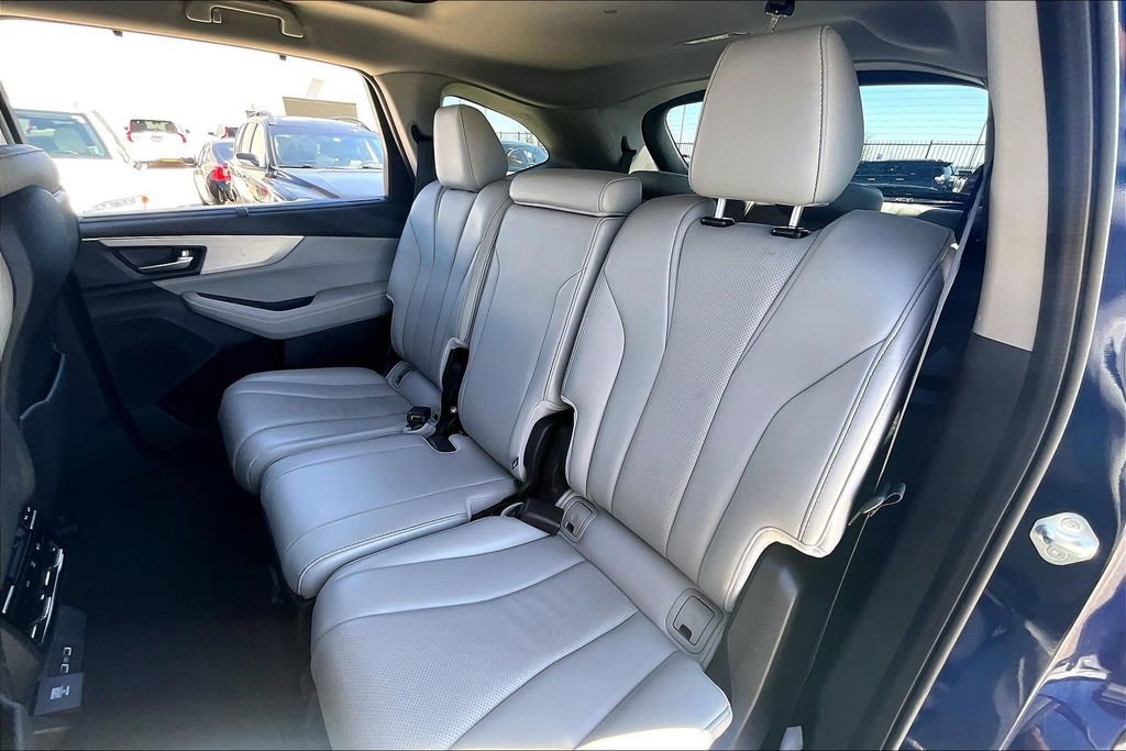 Certified 2024 Acura MDX FWD w/ Technology Package image 32