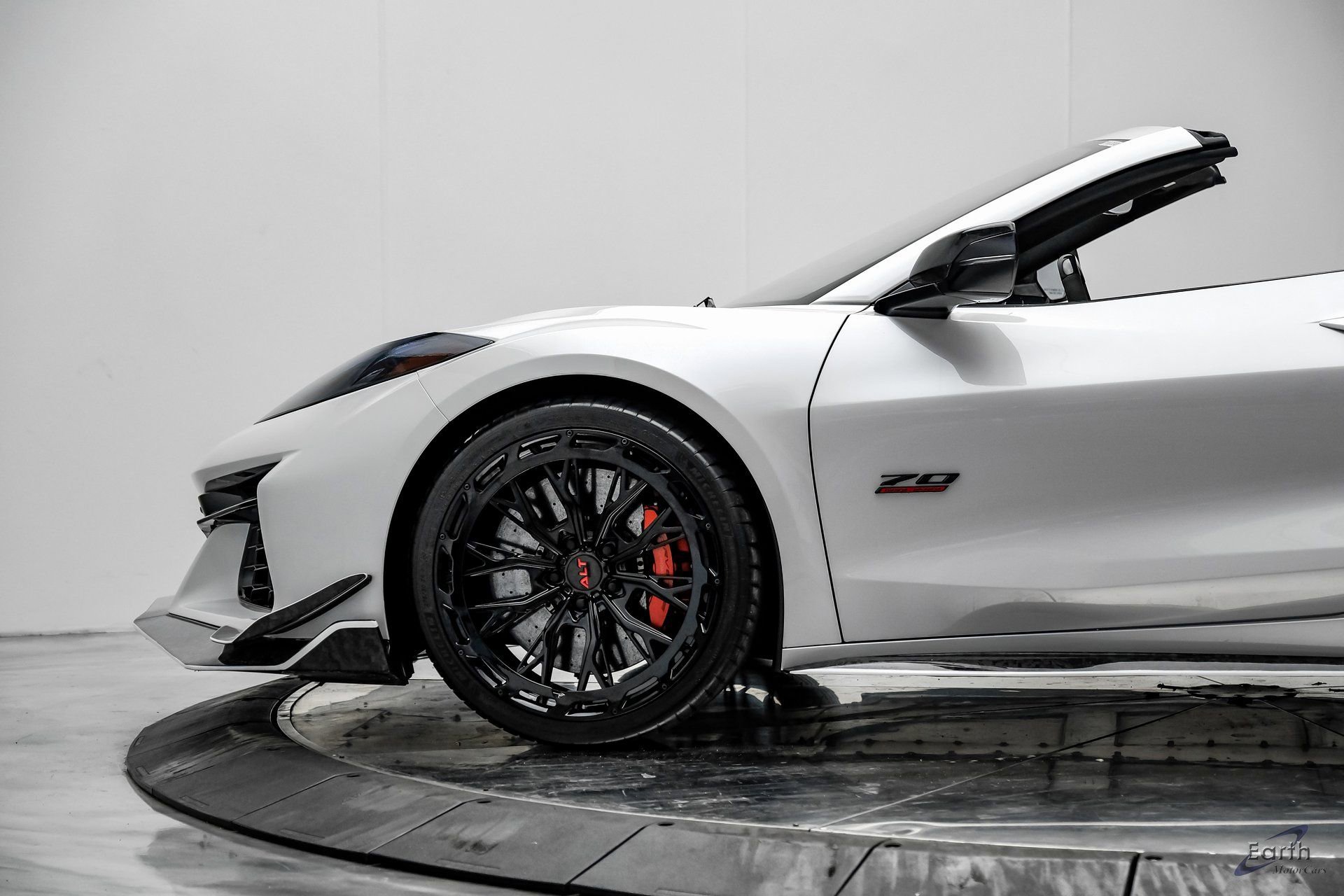 Used 2023 Chevrolet Corvette Z06 w/ Z07 Performance Package image 11