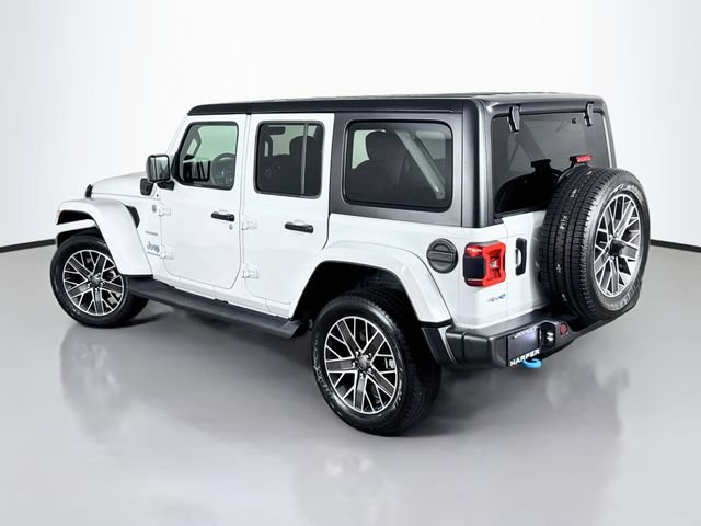 Used 2023 Jeep Wrangler Unlimited Sahara w/ Cold Weather Group AWD/4WD image 10