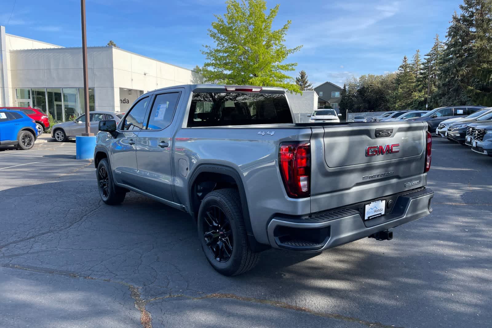 Used 2026 GMC Sierra 1500 Elevation AWD/4WD video 3