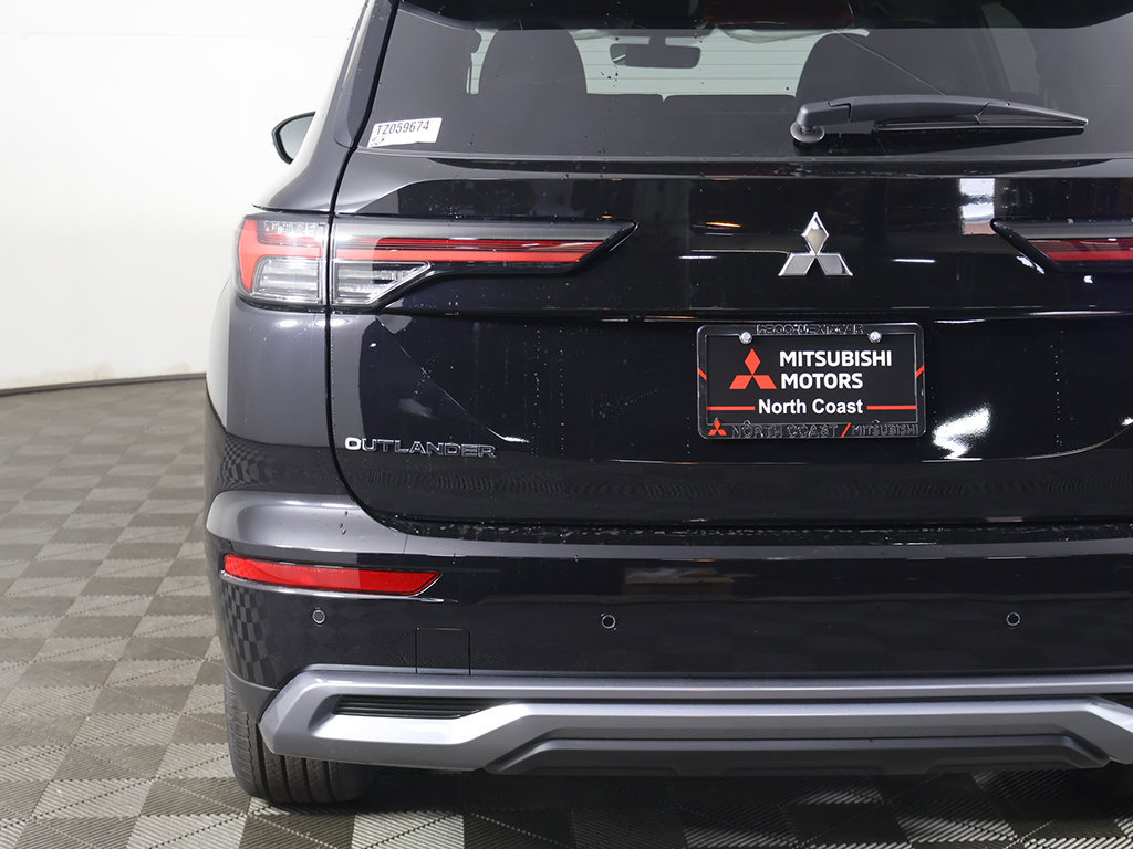 New 2026 Mitsubishi Outlander SE FWD image 17