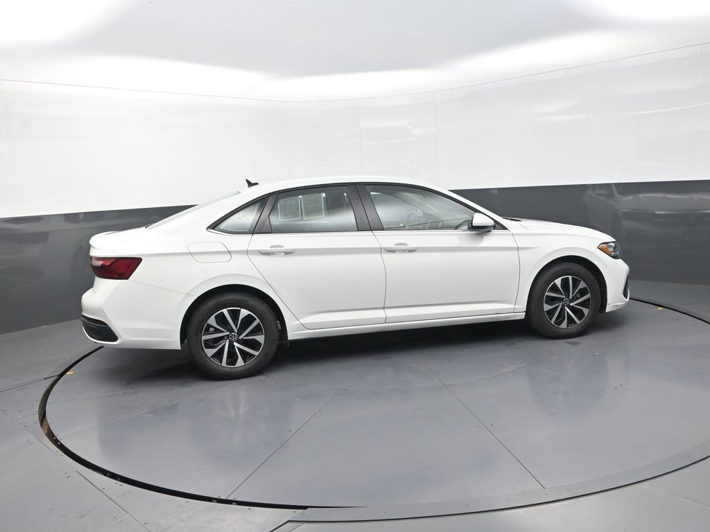 Used 2023 Volkswagen Jetta S image 12