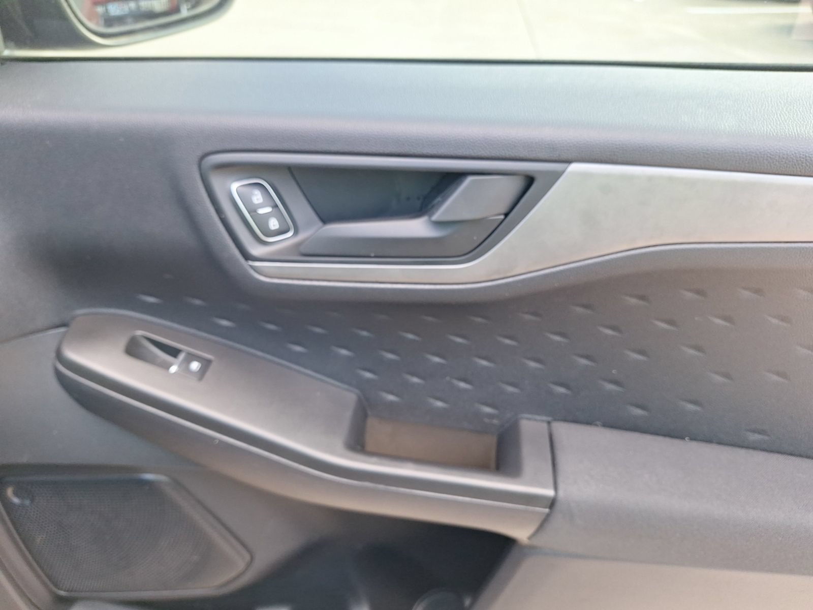 Used 2020 Ford Escape S FWD image 33