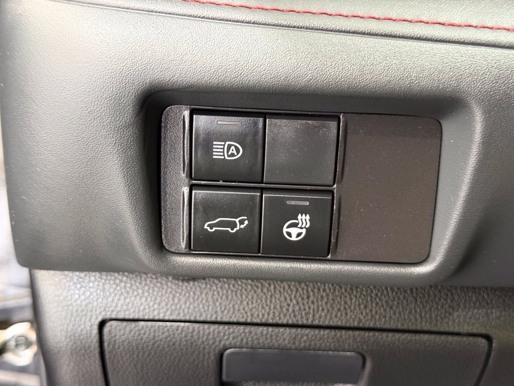 Used 2022 Toyota Highlander XSE AWD/4WD image 38