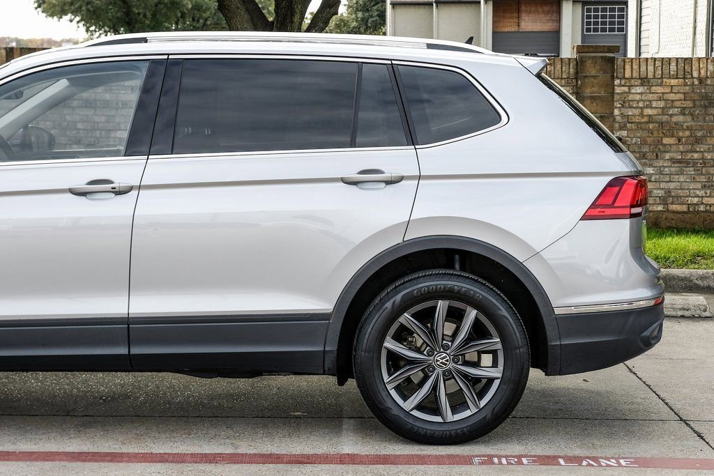 Used 2022 Volkswagen Tiguan SE AWD/4WD image 22