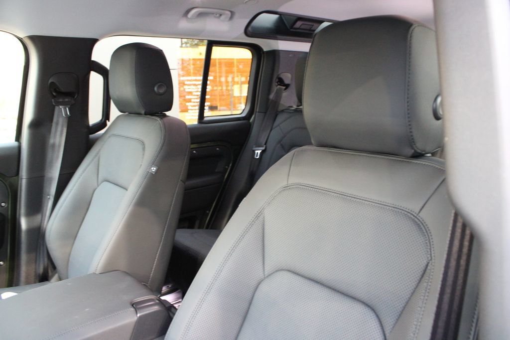 New 2026 Land Rover Defender 110 S AWD/4WD image 8