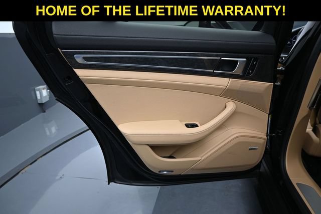 Used 2017 Porsche Panamera 4 AWD/4WD image 35