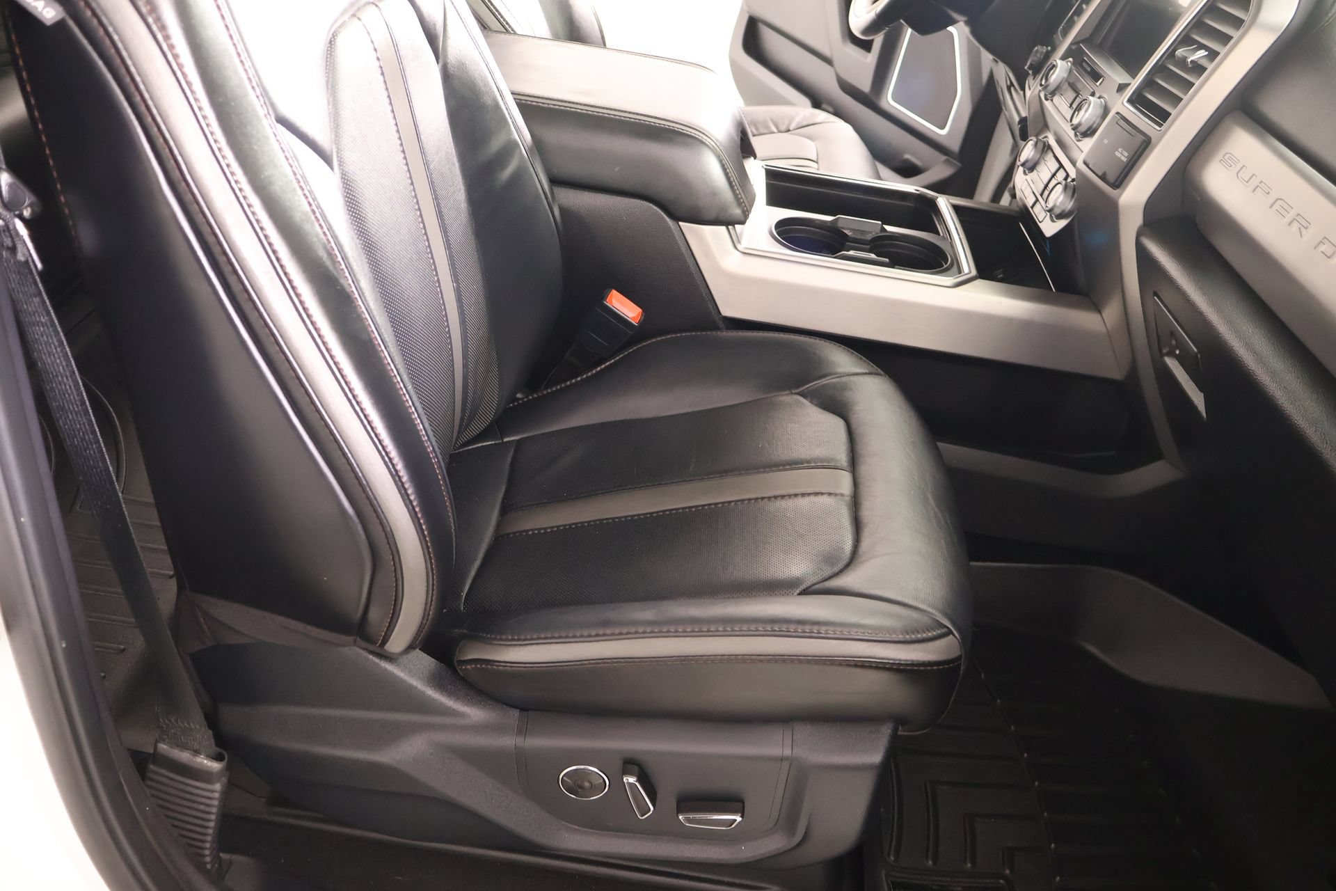 Used 2020 Ford F250 Platinum AWD/4WD image 14