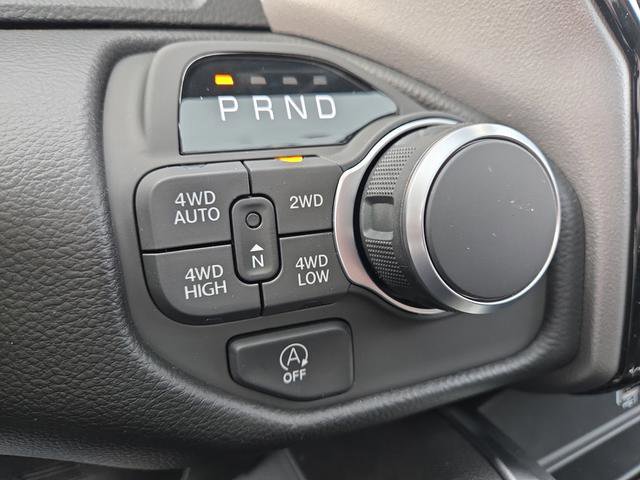 New 2026 RAM 1500 4x4 Crew Cab image 23
