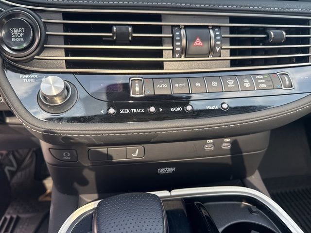 Used 2024 Lexus LS 500 F Sport image 14