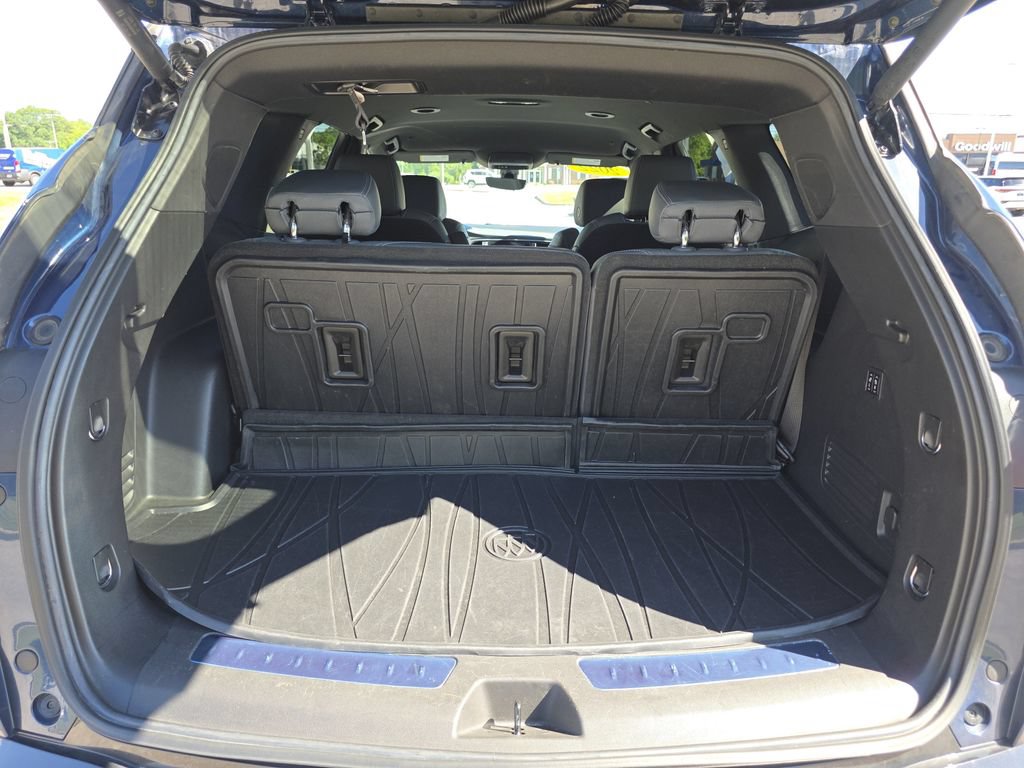 Used 2022 Buick Enclave Premium w/ Surround and Sites Package AWD/4WD image 12
