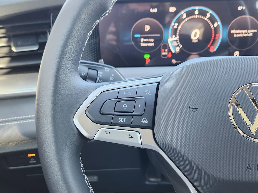 New 2026 Volkswagen Tiguan SE image 16