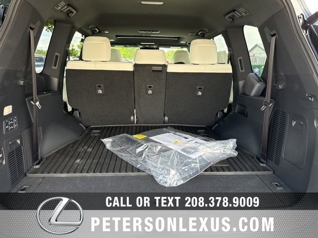 New 2026 Lexus LX 600 4WD w/ Luxury Package image 19