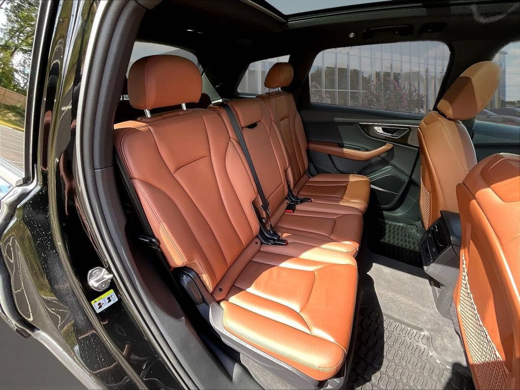 Used 2023 Audi Q7 3.0T Premium Plus w/ Premium Plus Package AWD/4WD image 26