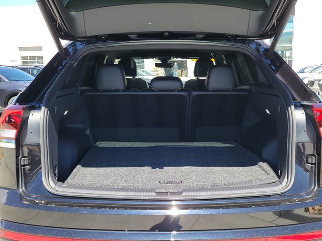 Used 2024 Volkswagen Atlas Cross Sport SEL R-Line image 18
