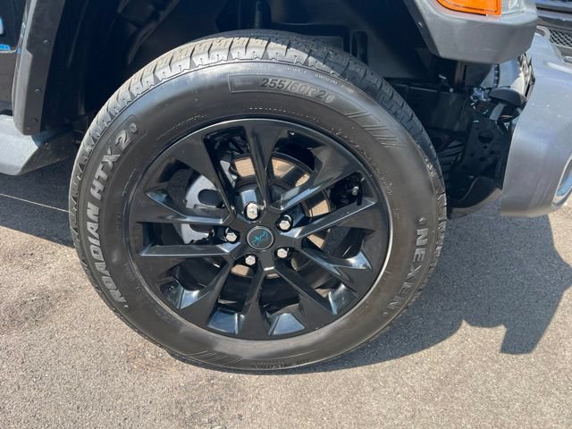 Used 2025 Jeep Wrangler Unlimited Sahara AWD/4WD image 36