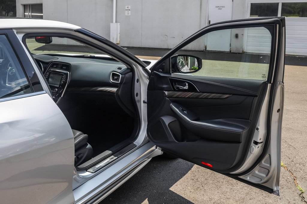 Used 2018 Nissan Maxima Platinum FWD image 15