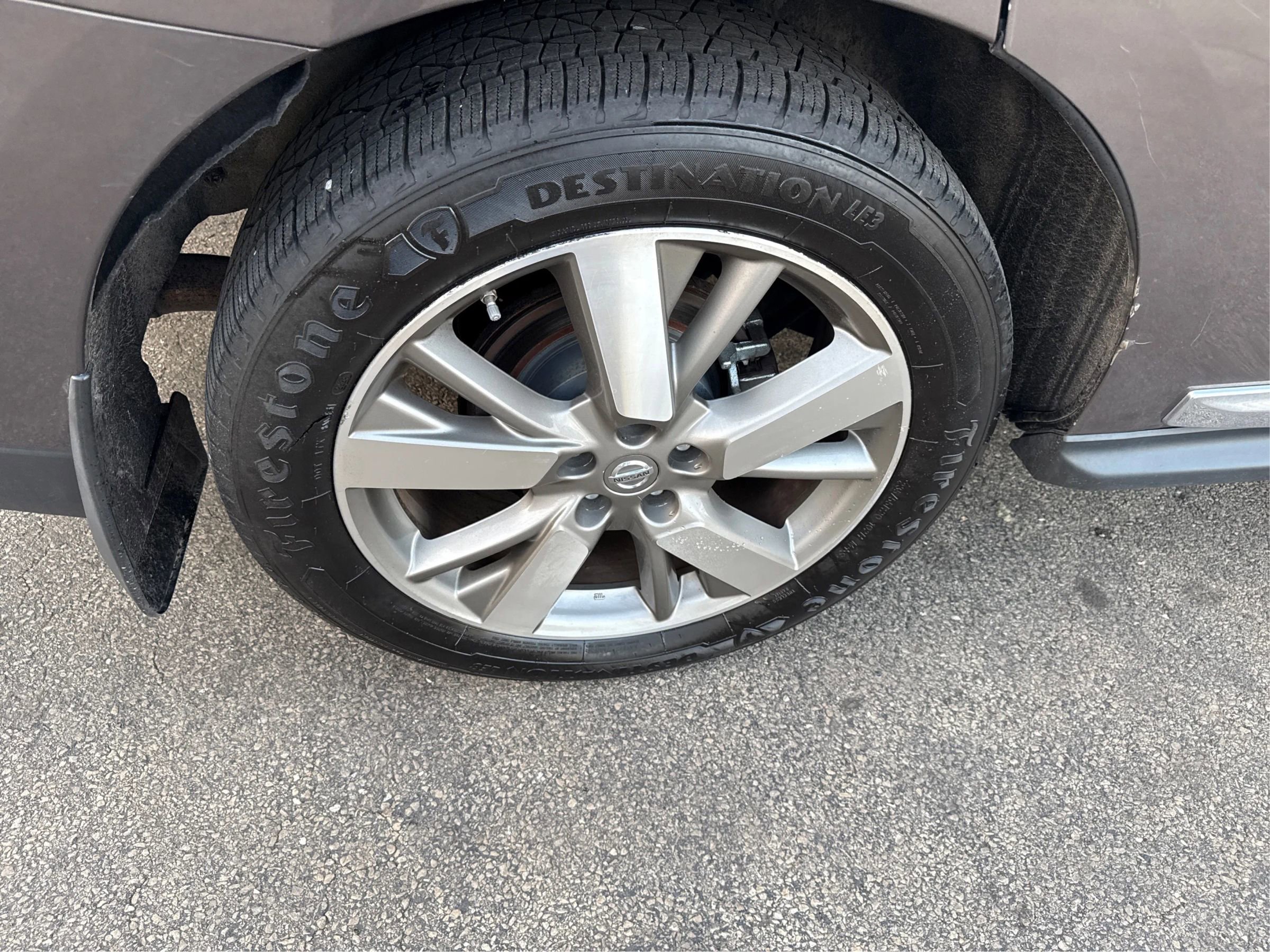 Used 2015 Nissan Pathfinder Platinum AWD/4WD image 22